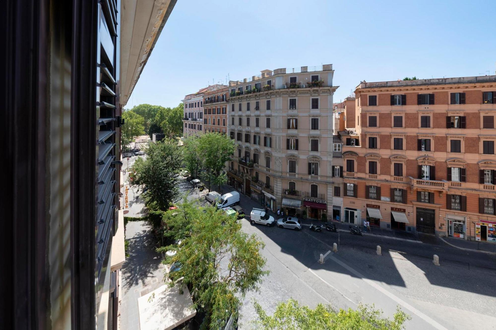Celeste Suites Vittorio Emanuele Рим Екстериор снимка