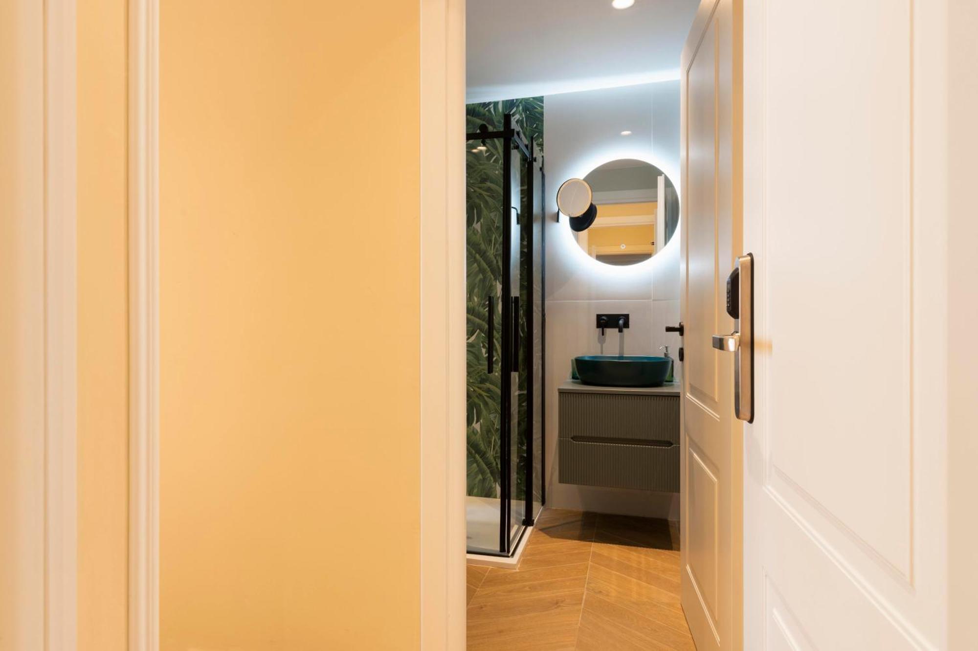 Celeste Suites Vittorio Emanuele Рим Екстериор снимка